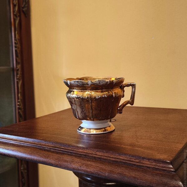 Фарфоровая чашка. Фабрика М. С . Кузнецова